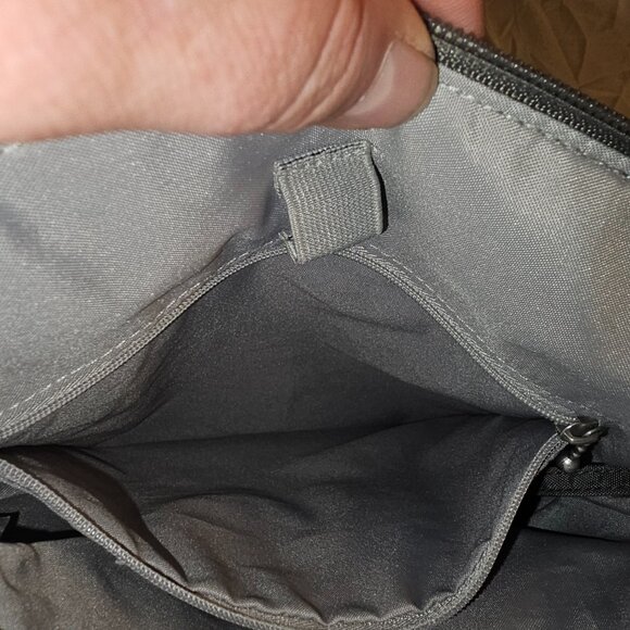 Baggallini Crossbody, Gray - Picture 10 of 12